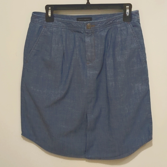 Banana Republic Dresses & Skirts - Banana Republic Blue Chambray Denim 100% Cotton Mini Skirt. Size 6